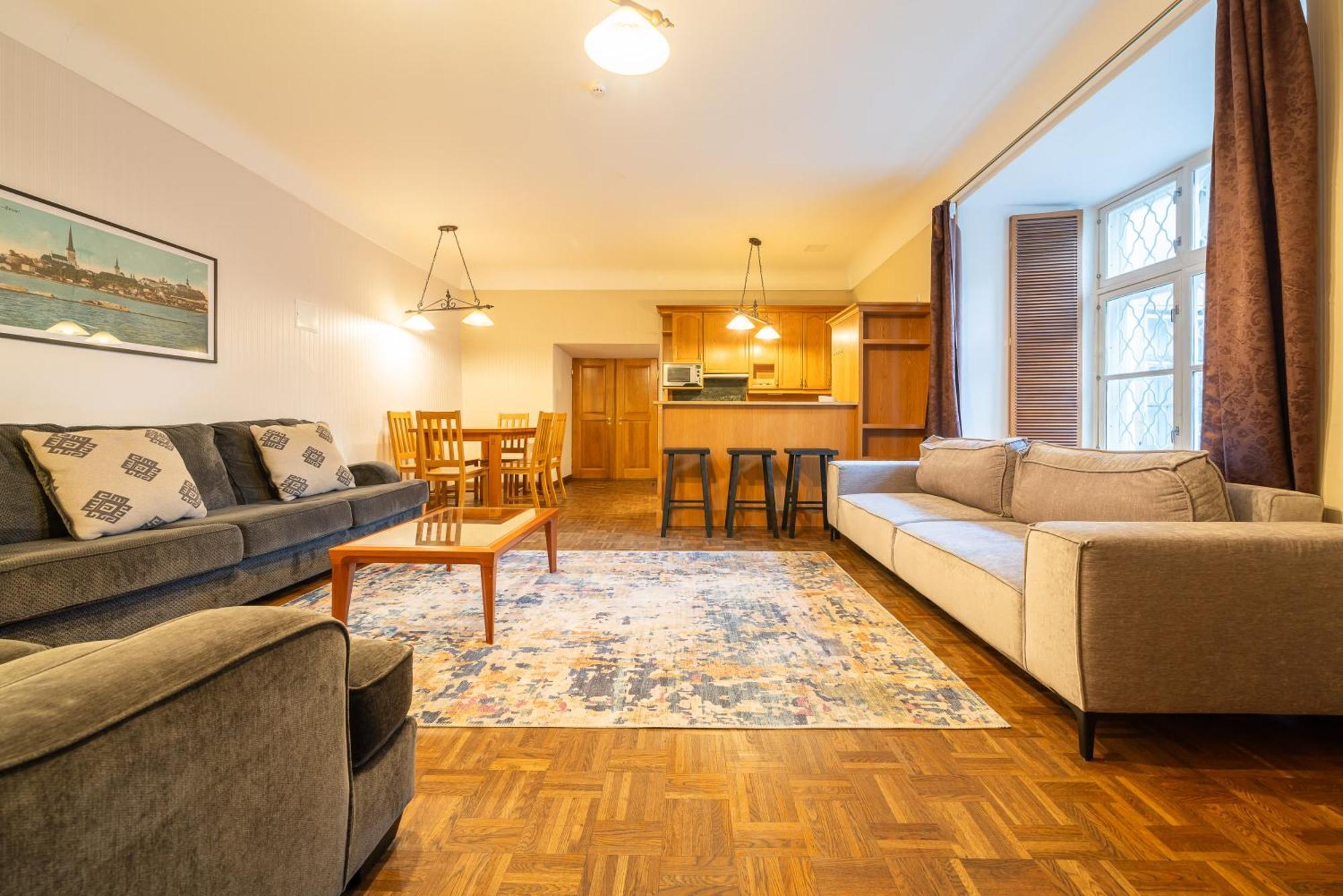 Old Town - Kohtu Apartment Tallinn Bagian luar foto